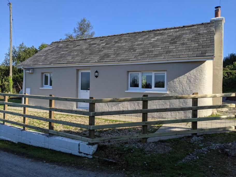 Tranquil 1 Bedroom Cottage 15 Mins Drive To Sea Mydroilin المظهر الخارجي الصورة